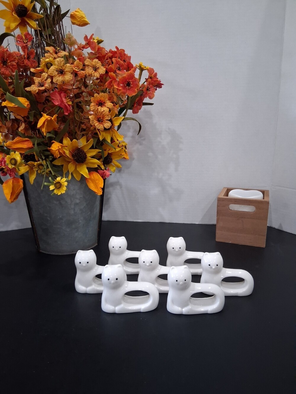 Vtg Shafford White Porcelain Sitting Cat Napkin Rings Holders;Set of 7 Pristine